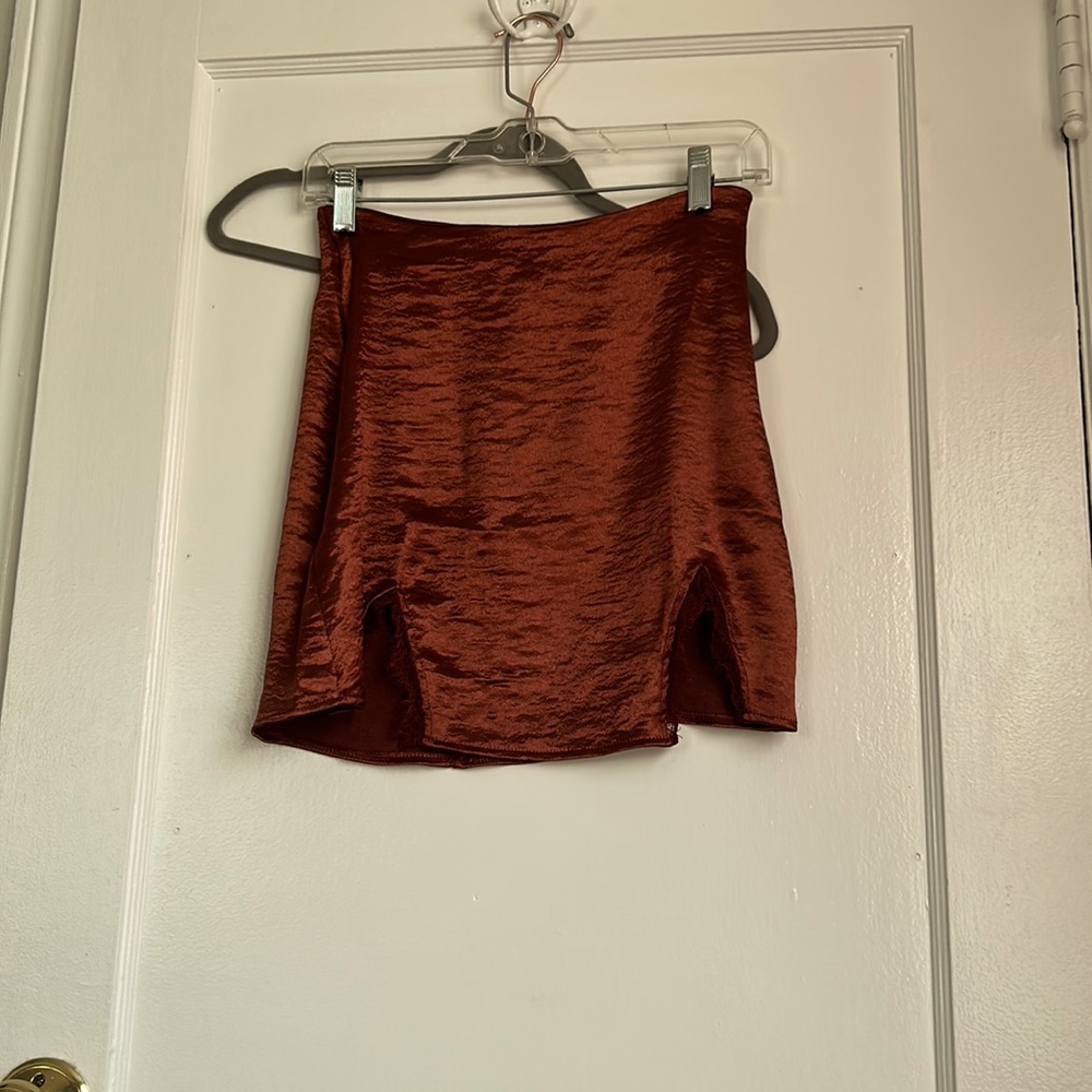 Satin slit skirt